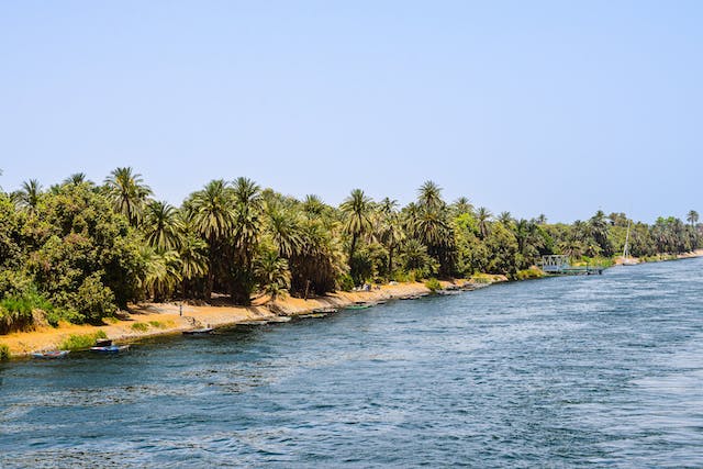 weird-waters-of-africa-nile